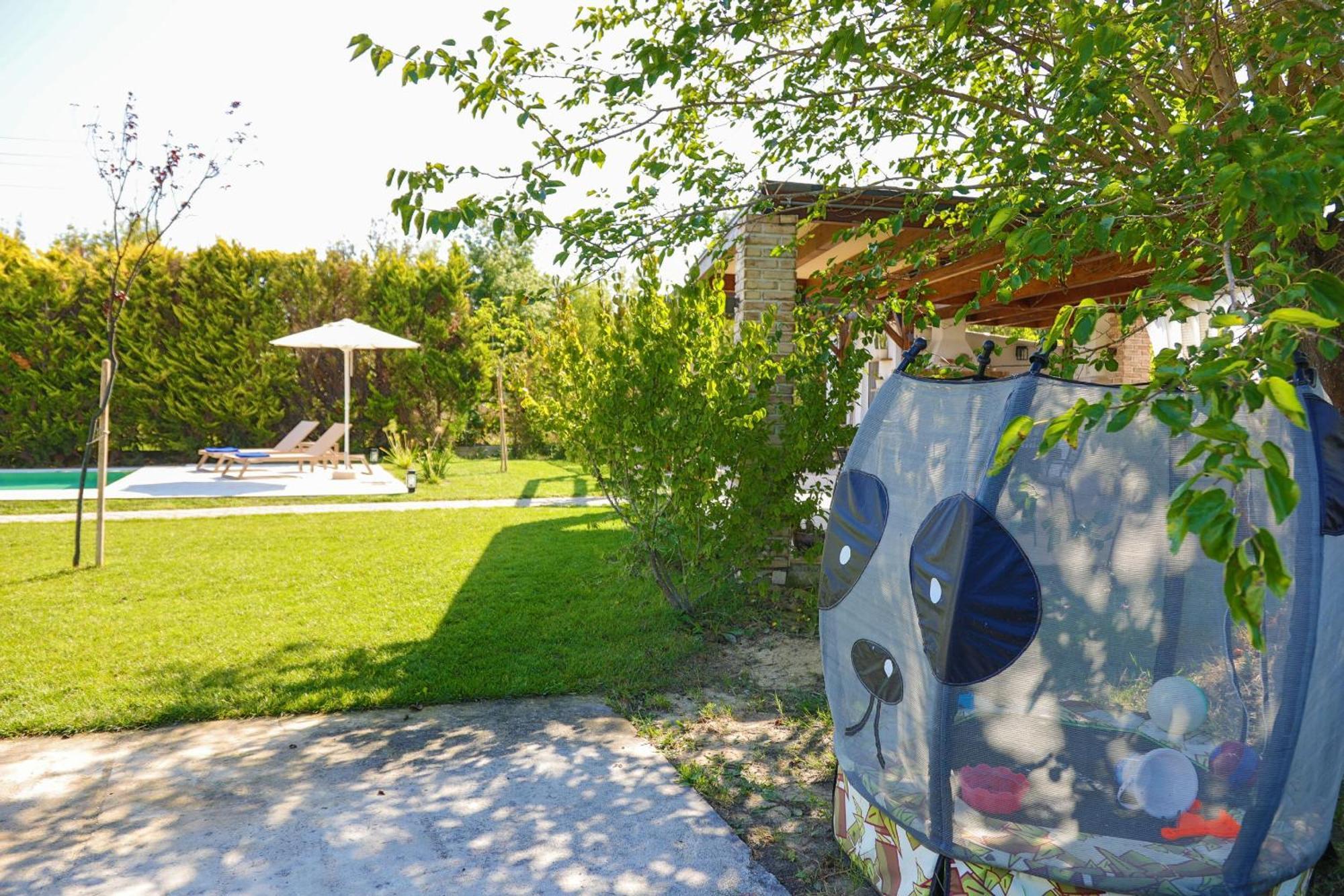 Villa Teresa Rodas Exterior foto